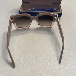 Stuart Weitzman TWO-TONE OVERSIZED SQUARE SUNGLASSES Beige, Rose & Gold Designer Sunglasses for Women | Stuart Weitzman main image 3